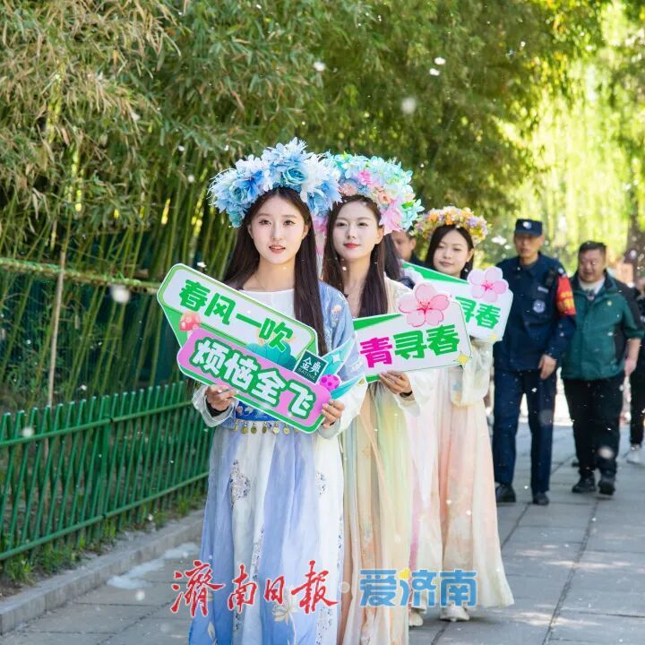 天下第一泉风景区清明假期人气爆棚，千年泉韵绽风华