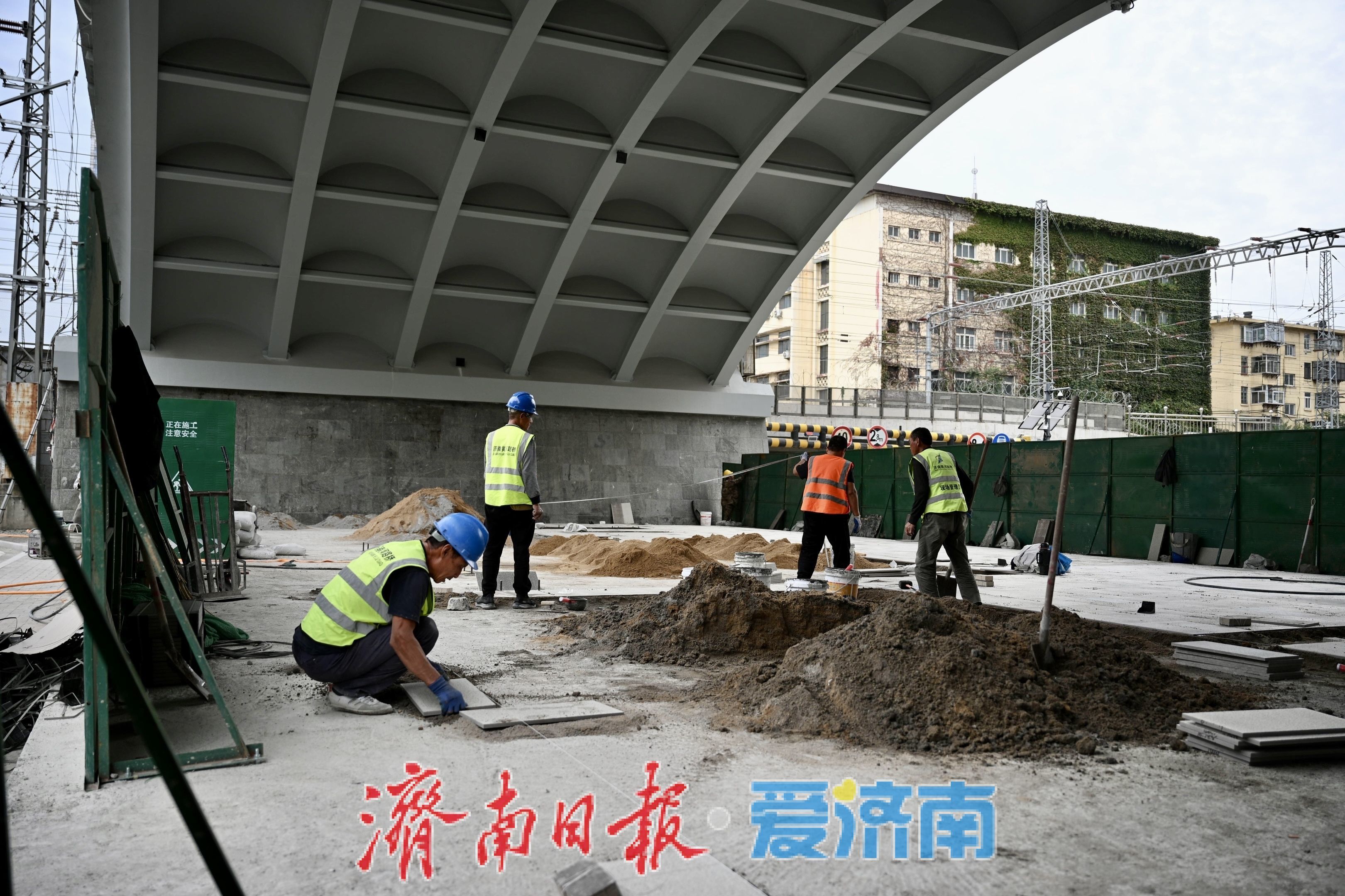 项目强省会｜提质升级！济南纬二路跨铁路天桥改造工程有序推进