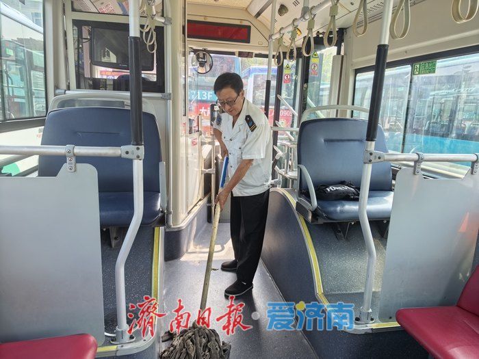 国庆遇“国庆”：方向盘上过最后一个岗上生日