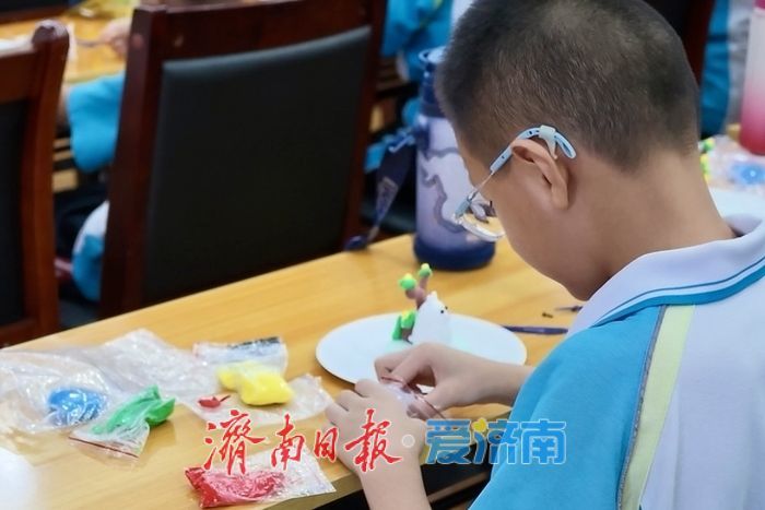  “七彩课堂”点亮暑期“爱伴童心”筑梦成长 我市举办外来务工人员子女暑期关爱活动