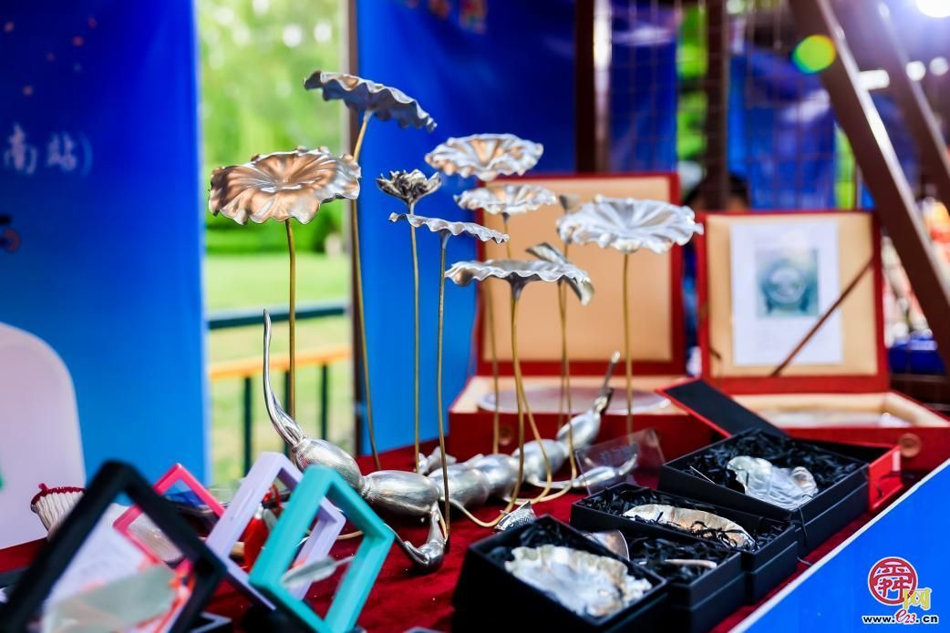 “购在中国”山东城市消费接力(济南站)暨“泉城购”2025济南消费季盛大启幕！