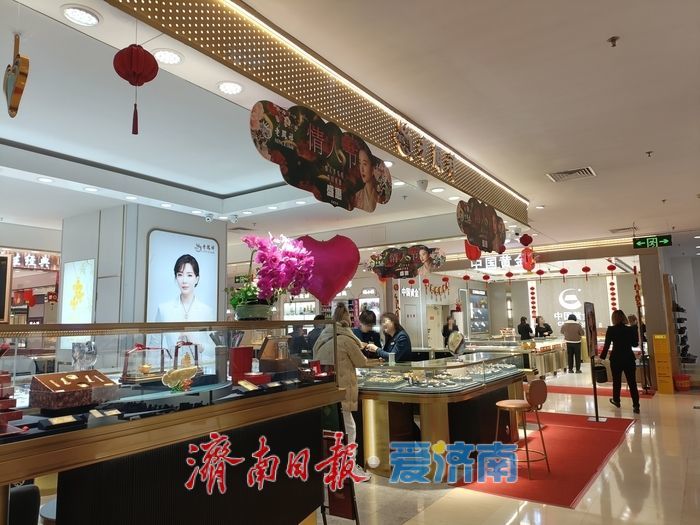 金价屡创新高，谁还在“买买买”？