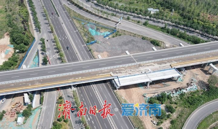 配合G2001济南绕城高速改扩建工程，济南这处收费站封闭通行