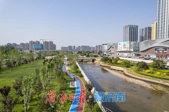 小汉峪沟再添生态绿带，万虹广场旁滨水公园全新开放