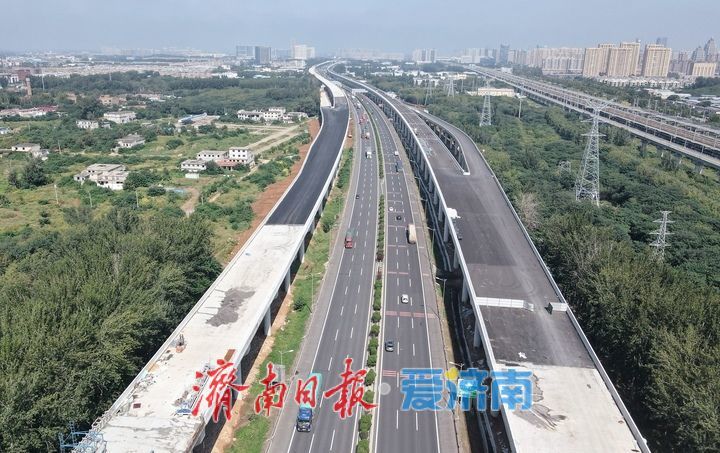 项目强省会｜京台高速齐河至济南段改扩建工程上跨齐兴大街段箱梁合龙