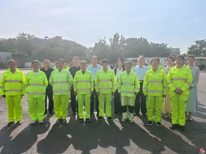 爱心企业为济南一线环卫工人送来夏日“清凉”