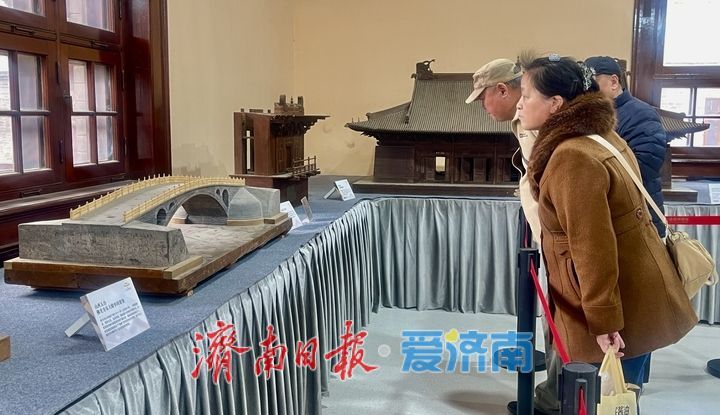 济南上新街“构木成室”古建模型展 全榫卯木作重现千年经典