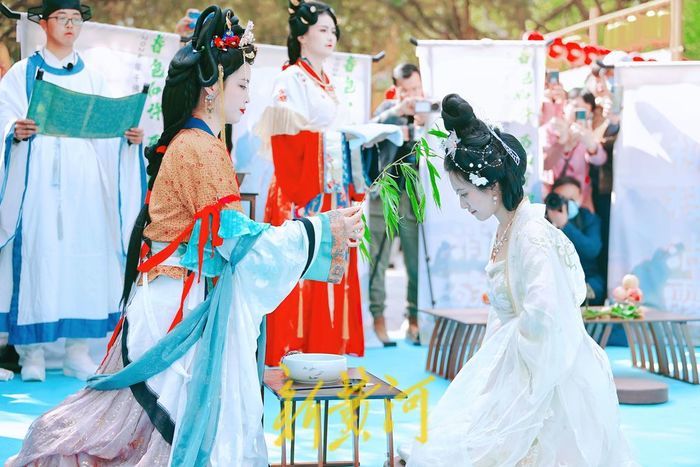 “泉”在济南过五一｜诗词对答免费游园，第18届千佛山相亲大会浪漫开启