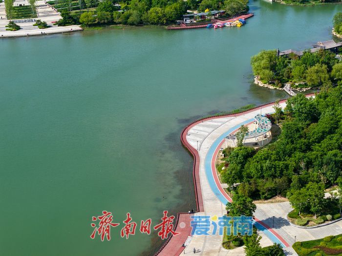 碧水映蓝天 云锦湖公园绘就城市生态画卷