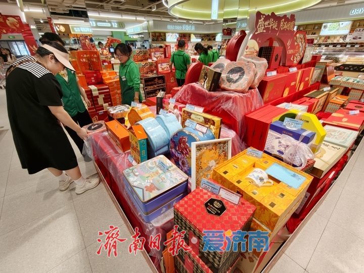 中秋氛围渐浓 济南月饼市场购销两旺