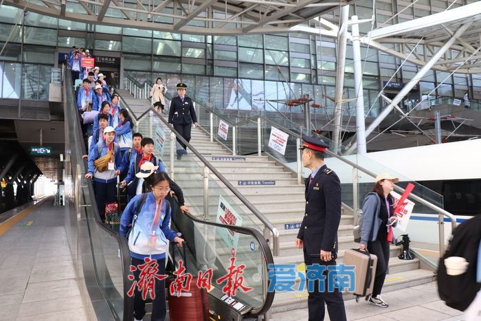 预计发送旅客690万人次铁路五一小长假运输今日启动