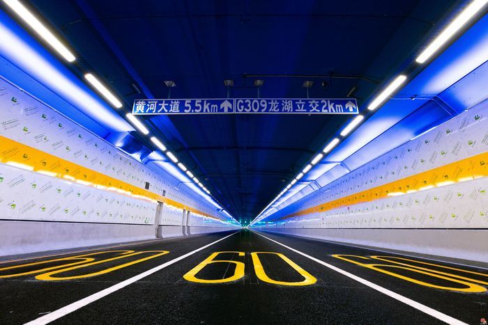 5分钟穿越黄河 世界最大直径水下盾构隧道济南黄岗路黄河隧道通车