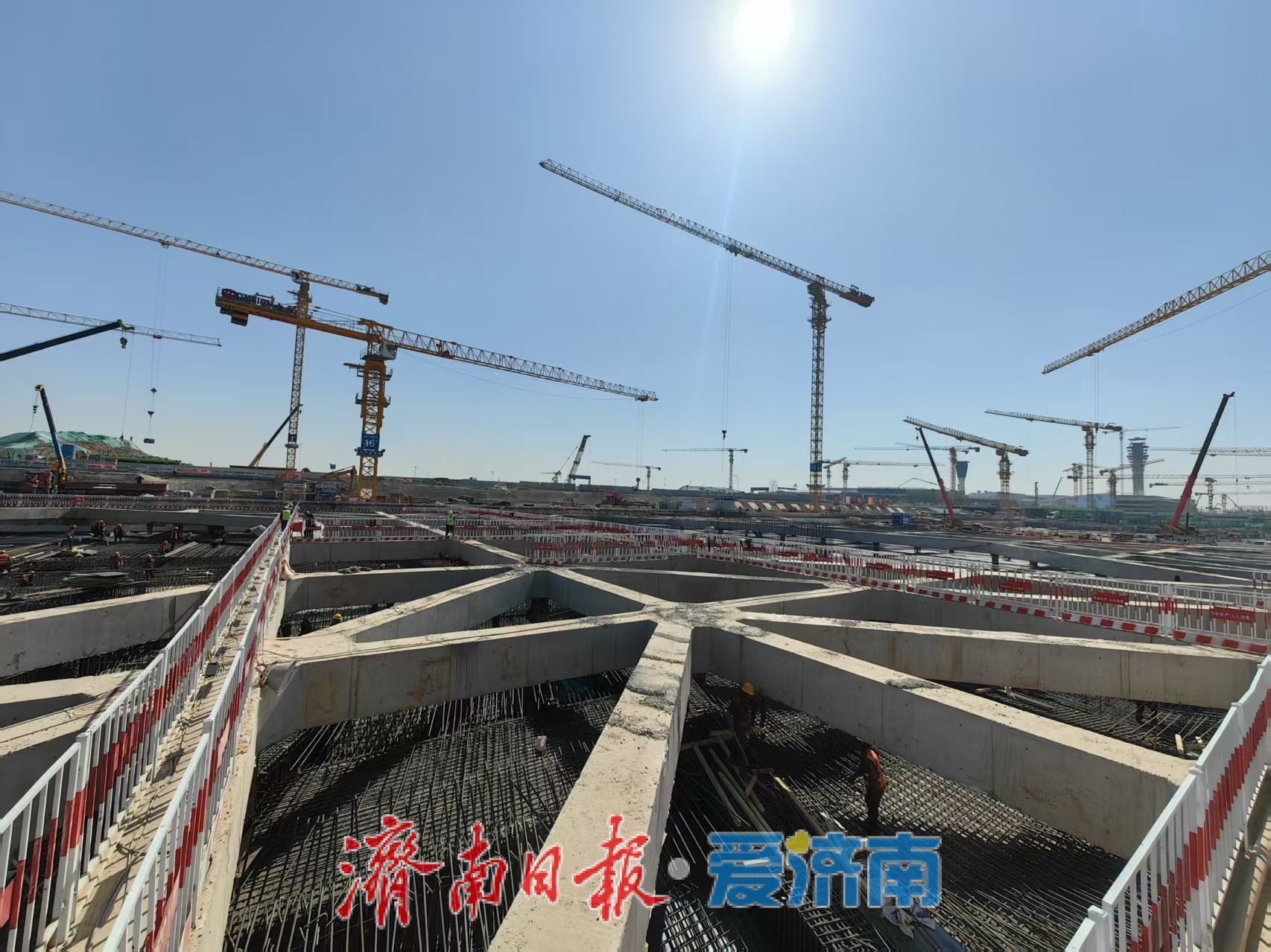 项目强省会｜地铁部分共构段顺利完工，济南机场二期改扩建工程综合交通枢纽项目加快推进