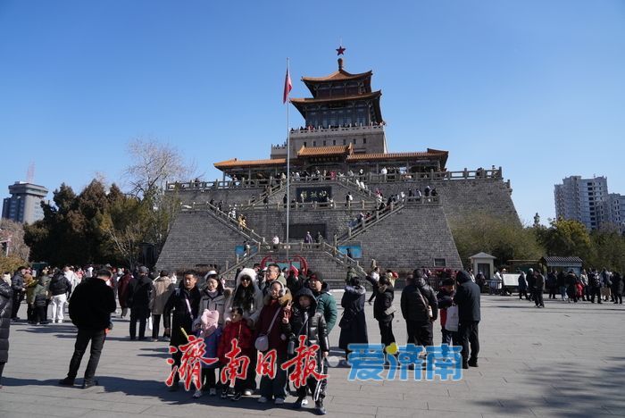 “泉”在济南过大年｜济南解放阁成春节假期热门“打卡地”