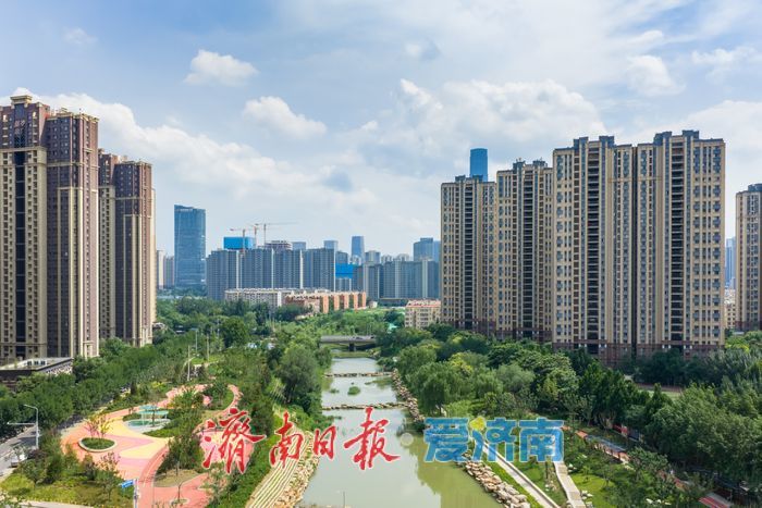 夏雨丰盈，济南大辛河绿意焕新