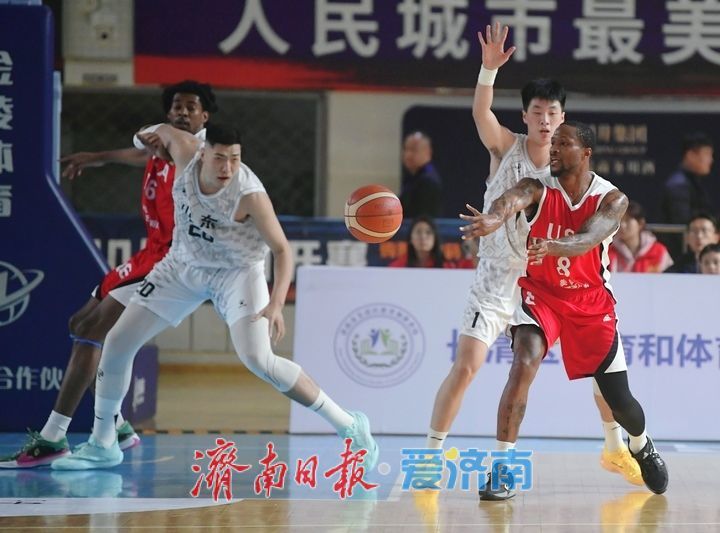 巩晓彬“重出江湖”，率山东U22全运男篮热身大胜芝加哥怒火队