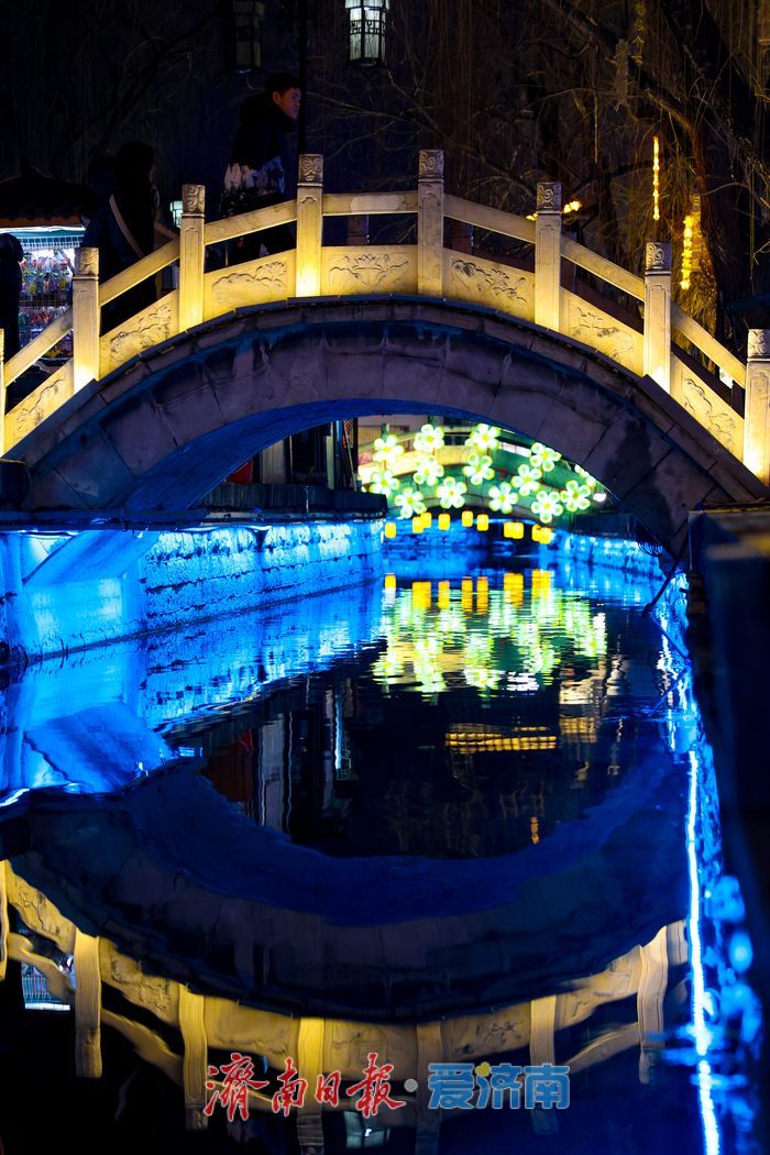 古桥披上喜庆盛装 济南明府城年味渐浓