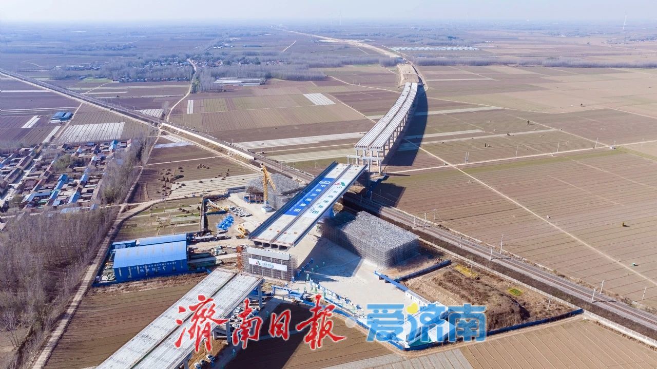 3万吨“巨无霸”成功转体！齐临高速建设迎来新进展