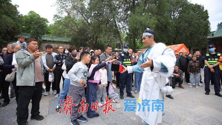一年四季 泉在济南丨上古“神兽”走进山东古建筑博物馆 游客感受古建筑和传统文化之美