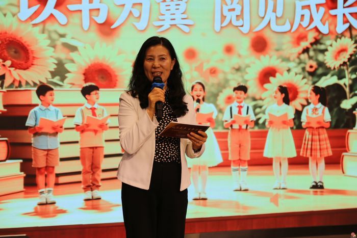 从“整本书”到“整个舞台”：一所小学如何让阅读“活”起来  ——济南市纬二路小学“致格大舞台”整本书阅读展演活动