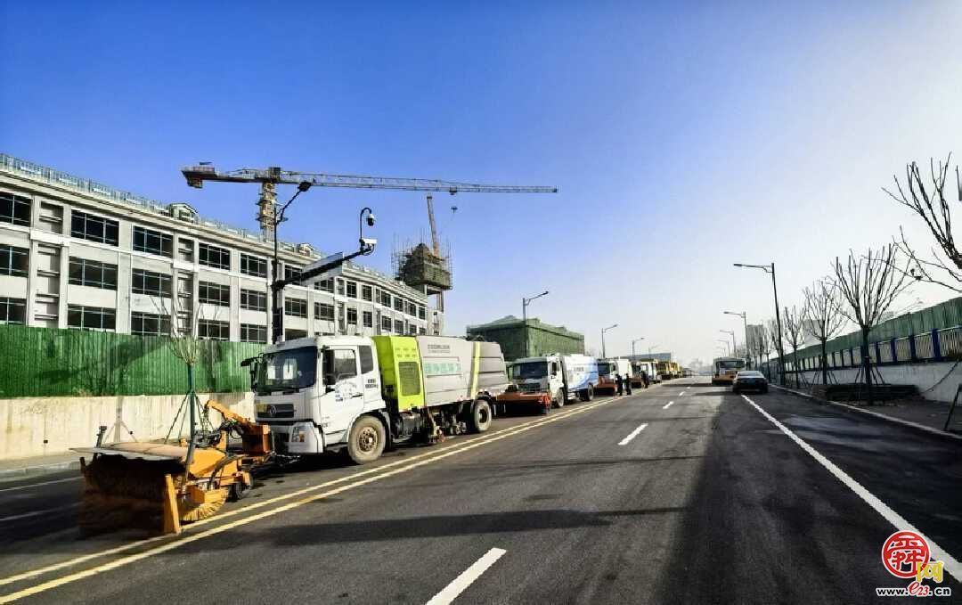 寒潮来袭 严阵以待 济南多部门联动筑牢清雪除冰防线