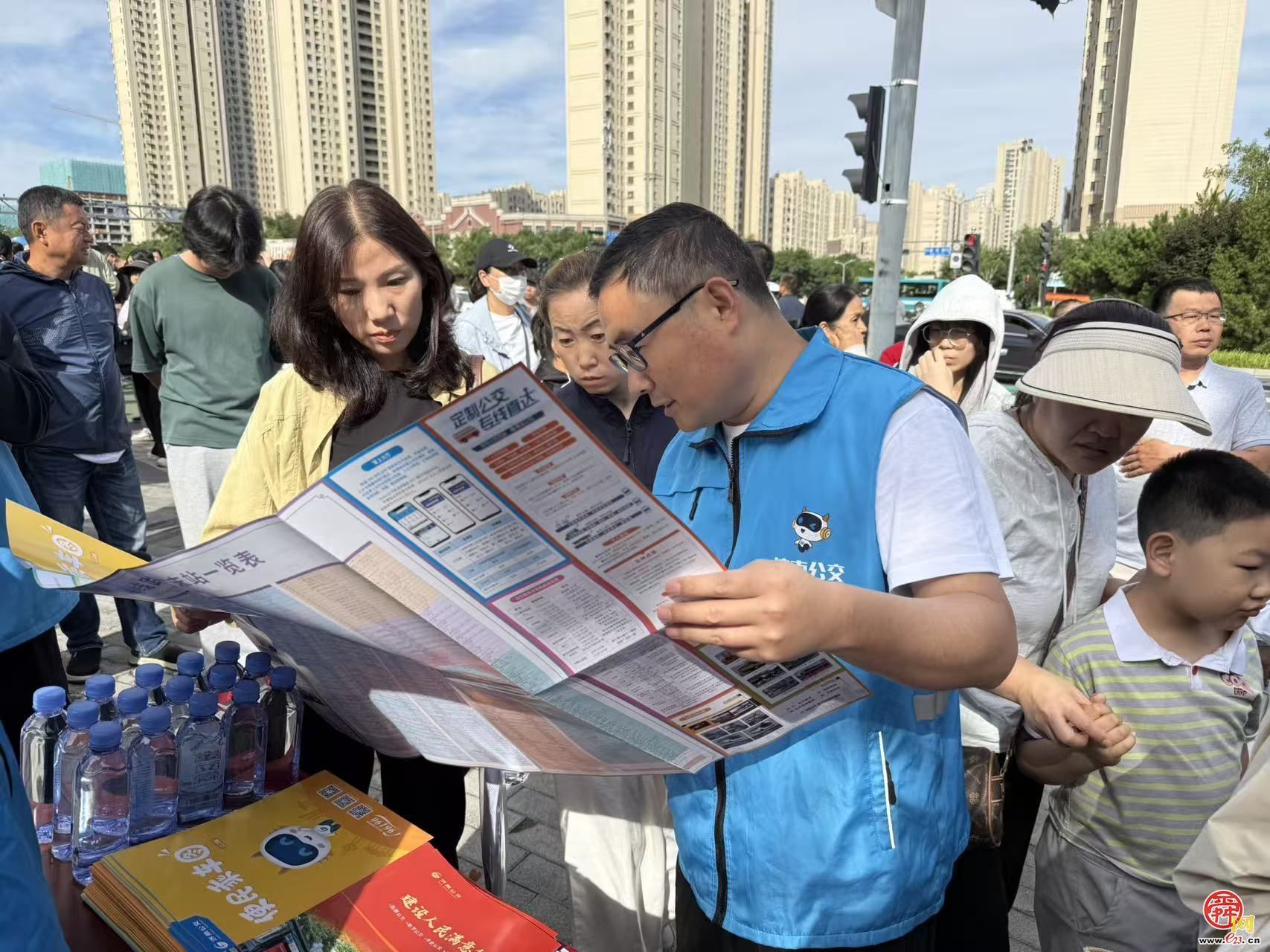 暖心护航高考路 公交相伴逐梦行