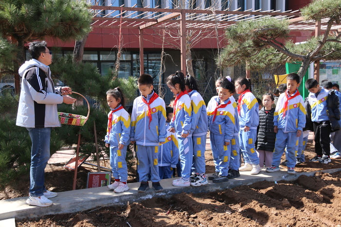 春耕正当时！钢城区实验学校师生享受农耕之乐