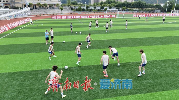 “村超”全国赛开幕 朱家庄村队：“目标是争第一！”