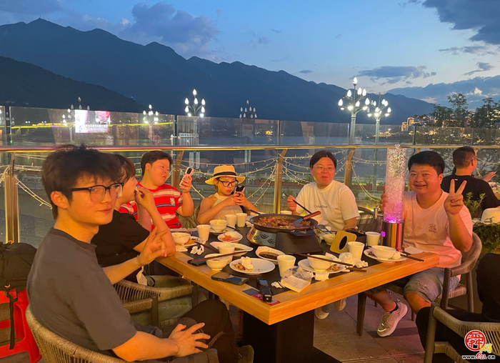夜游三峡之光 登临三峡龙脊 鄂川渝博主盛赞巫山