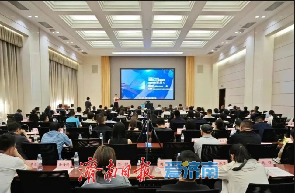 市科技局举办“薪火相传科技路 青春竞演奋进歌”主题活动