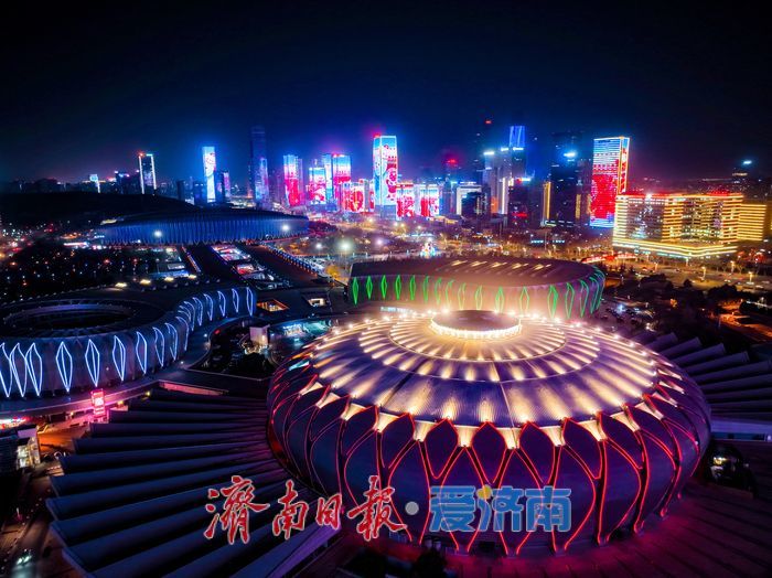 “泉”在济南过大年｜新春主题灯光秀点亮济南夜空