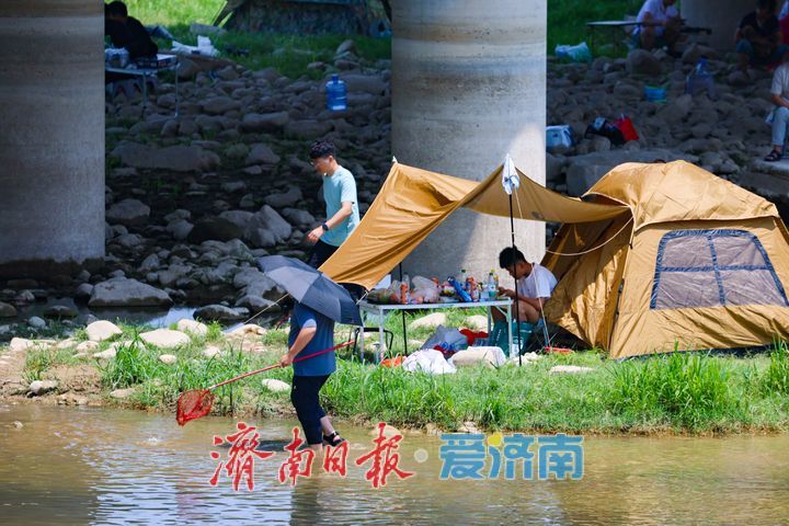 仲宫营而村端午露营热潮拉满山野氛围感
