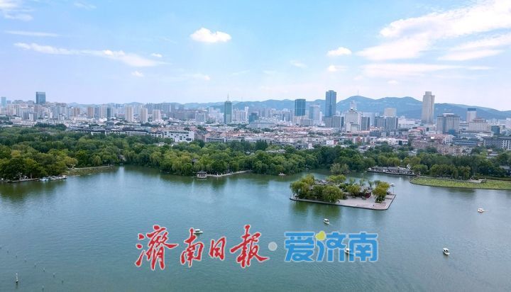 一年四季 泉在济南丨泉城初夏巧云伴，一城山色半城湖
