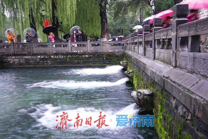 因泉城路道路施工，10月10日起济南10条公交线路临时调整部分运行路段