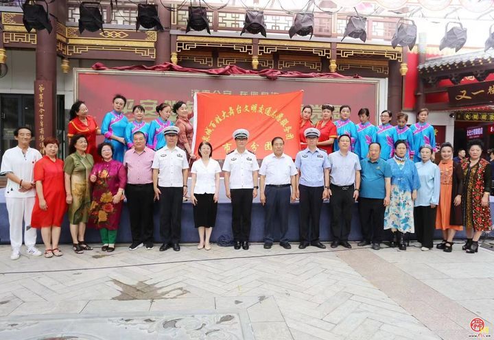 在娱乐中增强安全意识！济南交警举办老年人交通安全公益宣传活动