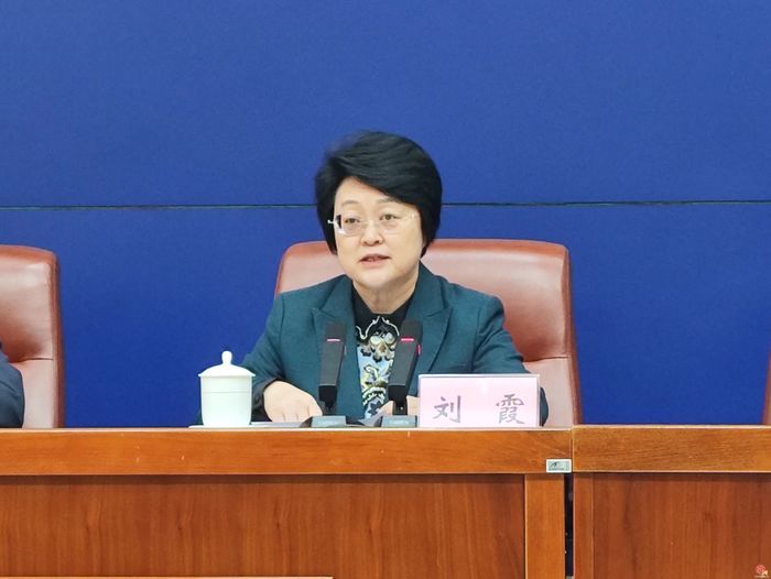 济南：以法治思维和法治方式推进审批服务改革创新