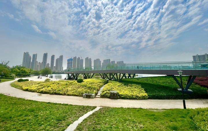 济南云锦湖公园 湖河相映美不胜收