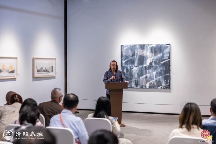 “清照泉城诗歌之夜暨吕德安作品展”于泉畔开幕，诗人艺术家共谱泉城春夜诗章