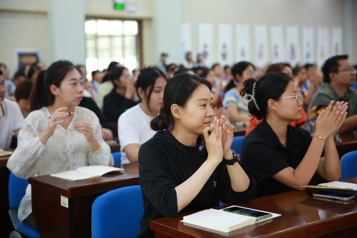 市中区网络安全宣传周和“绿书签行动”专场暨2024年“济南市中教育”粉丝节启动