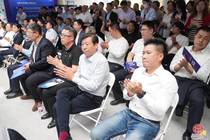 济南市首届机器人产业创新成果展暨供需对接活动成功举行