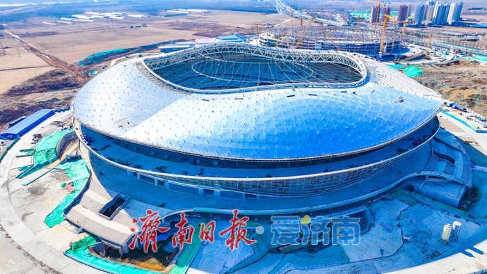 项目强省会｜黄河岸边的绿色智慧：足球场戴上“柔光罩”年省电费数百万