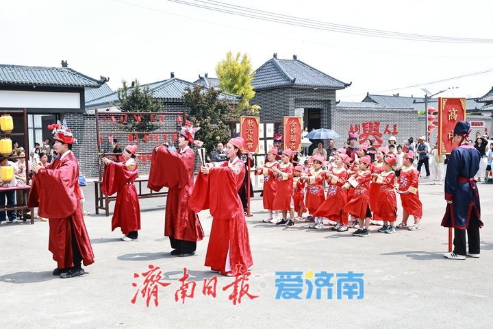 沉浸式实景表演点亮乡村文旅