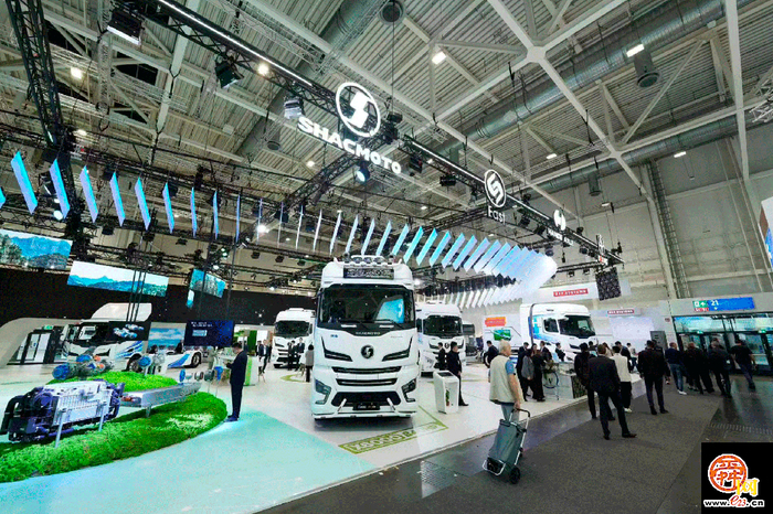 山东重工集团旗下产品亮相德国汉诺威国际商用车展