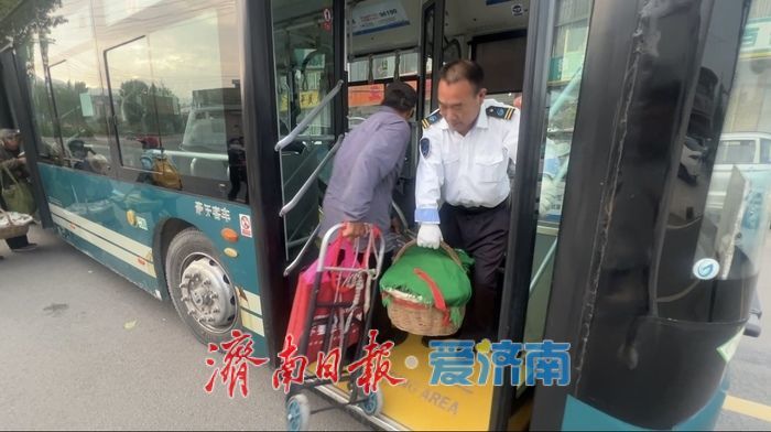 打通春日鲜甜进城路 济南公交67路果农专线暖心开行