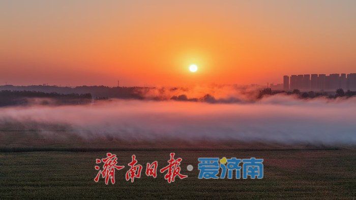 长河披纱，秋色如画