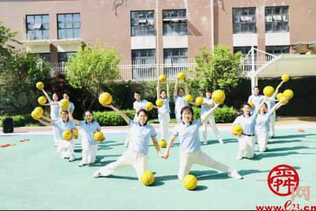 走，一起“趣”登山——市中区福景幼儿园第二届亲子登山节活动