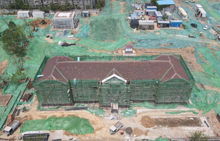 屋瓦重新铺装，“66岁”济南工业遗产建筑保护修缮有新进展