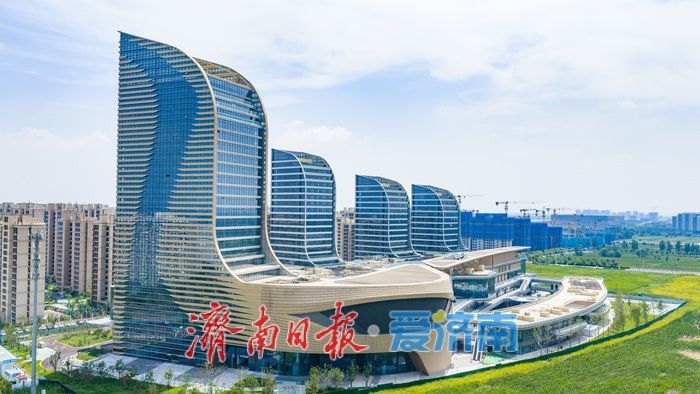双核心业态激活消费势能 济南起步区打造一站式城市生活目的地