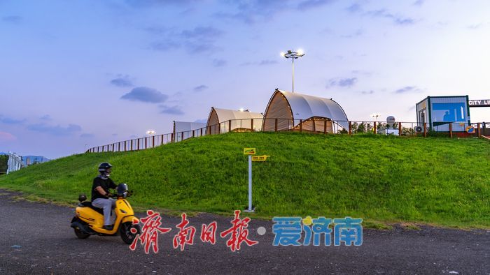 一年四季 泉在济南｜城市公园沉浸式露营成为济南市民休闲娱乐新宠