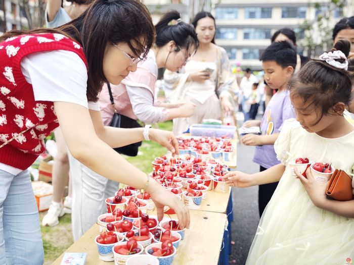 千人共赴帐篷之约！槐荫区弘雅学校帐篷节点亮璀璨夏夜